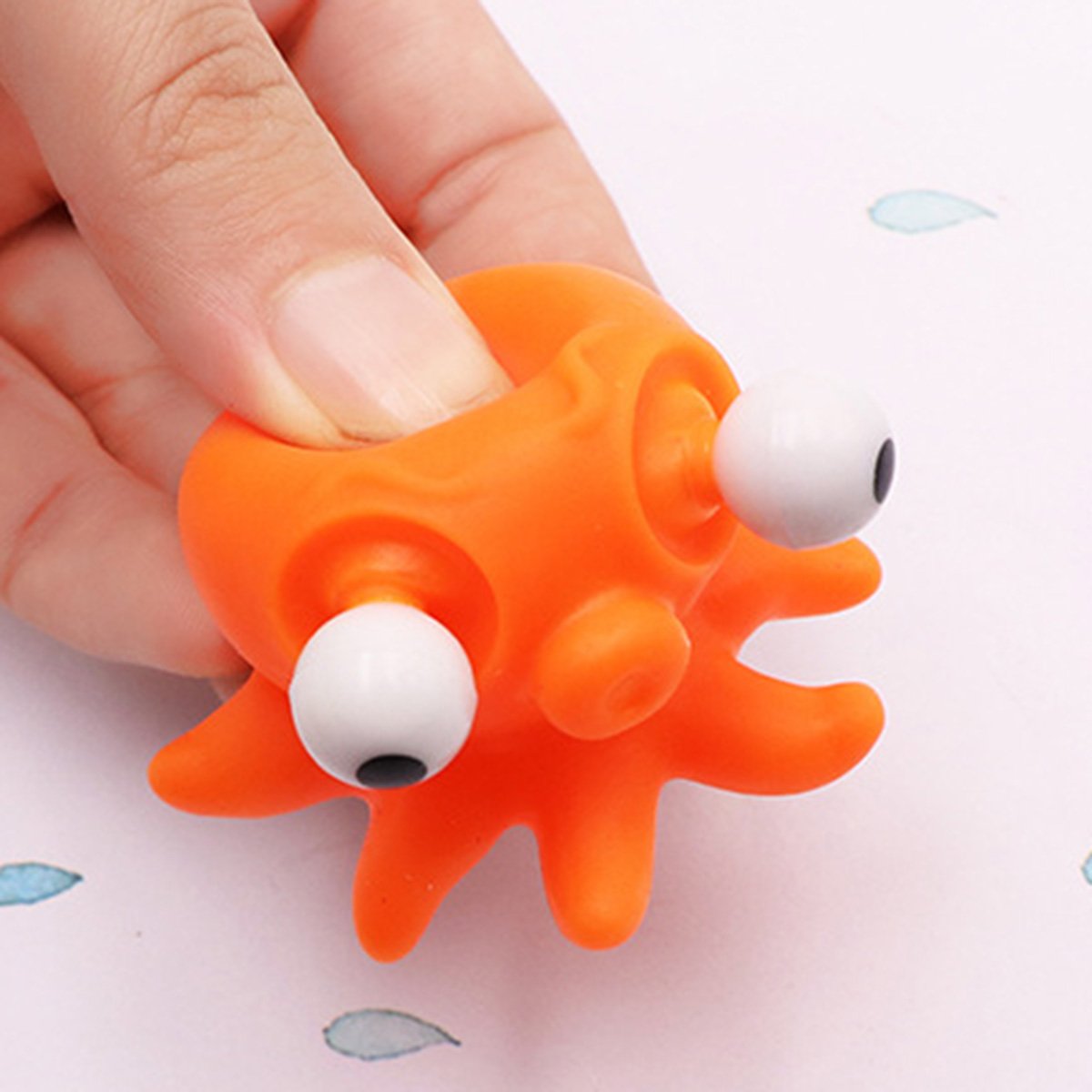 8 Pcs Raised Eyes Doll Anti Stress Ball Vent Animal Keychain Squeezing Toys