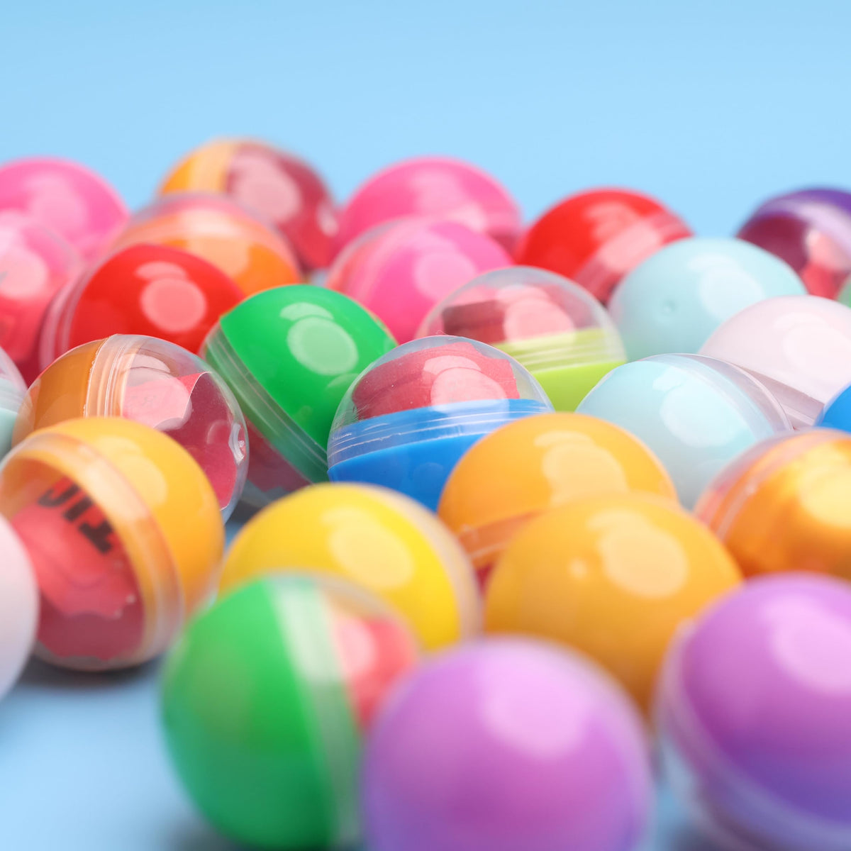 Capsule Vending Machine Translucent Round Capsules Empty 50 pcs 1.26 inch - Gumball Machine Capsules Bulk Party Favors Containers - Easter Basket Stuffers Gifts Pinata Stuffers DIY Craft Supplies