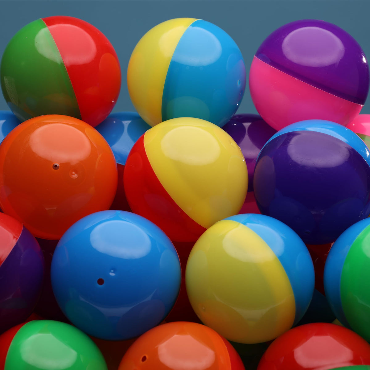 Capsule Vending Machine Colored Round Capsules Empty 100pcs 1.26 inch - Gumball Machine Capsules Bulk Party Favor Containers - Easter Basket Stuffers Birthday Gifts Pinata Stuffers DIY Craft Supplies