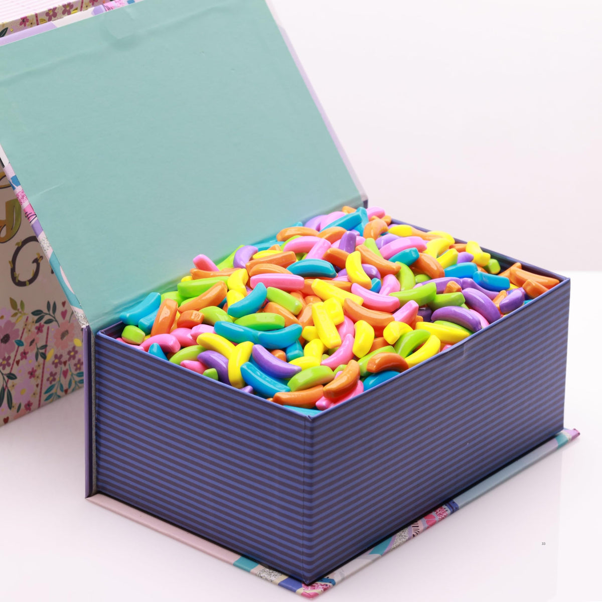 Bananas Runts Candy 1440 pcs 1.7 lb per Bucket - Assorted Banana Candy Hard Candy Bulk Crazy Bananas for Vending Machine, Party Favors, Goody Bags, Cake Decorations, Pinata & Gumball Machine Refills